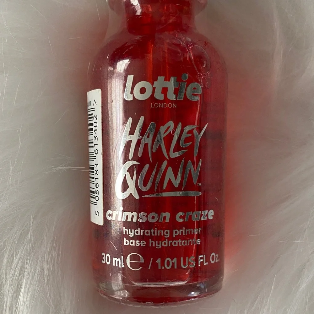 Lottie London Harley Quinn Hydrating Primer - Crimson Craze / new